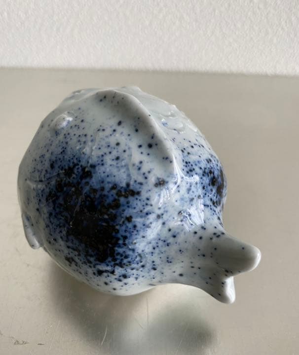 加藤静允　染付吹墨魚水滴　共箱　白洲正子　文房四宝