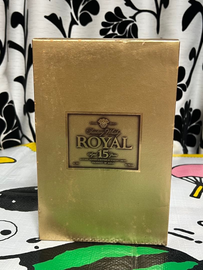 サントリー ロイヤル 15年 ゴールドラベル 750ml