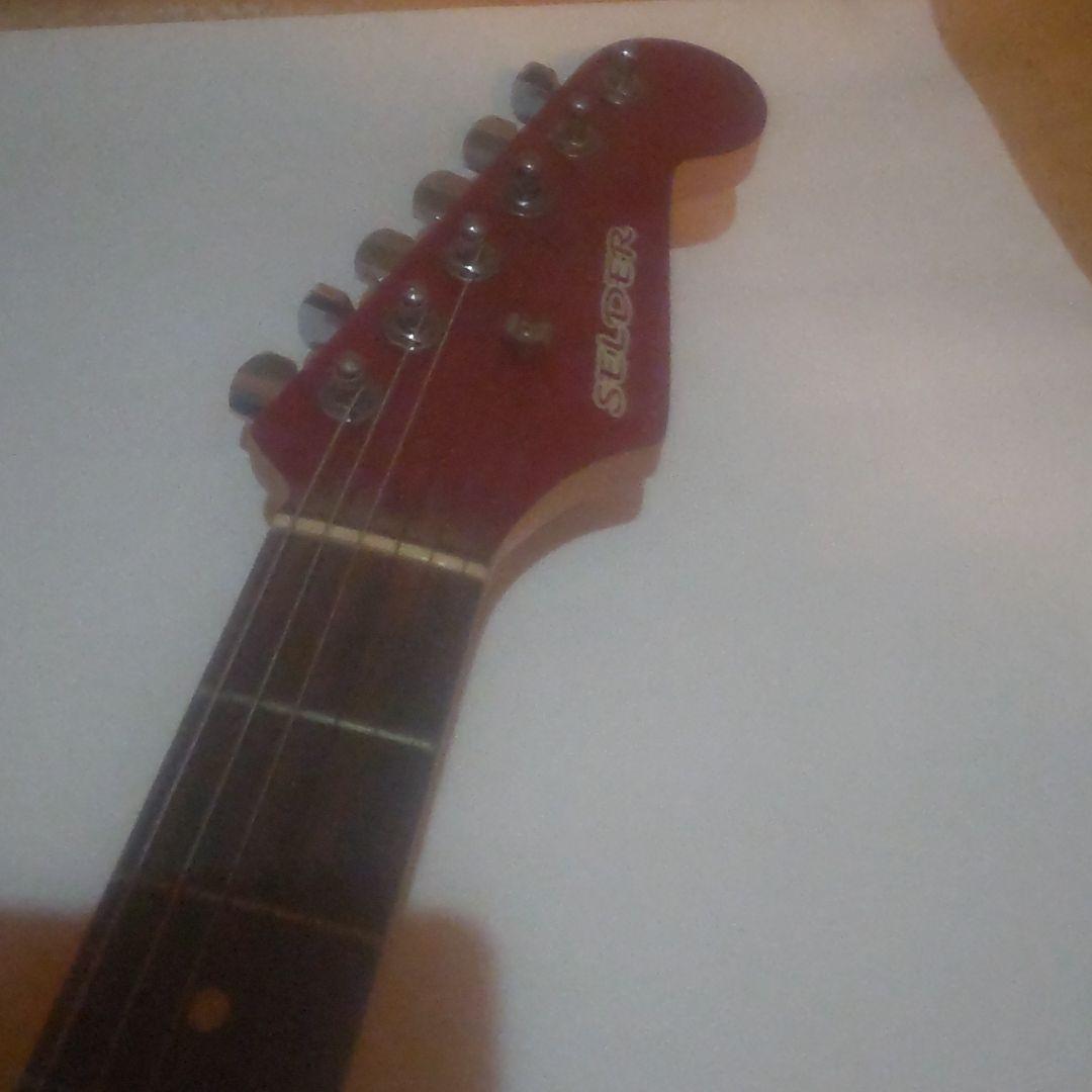 エレキギターです