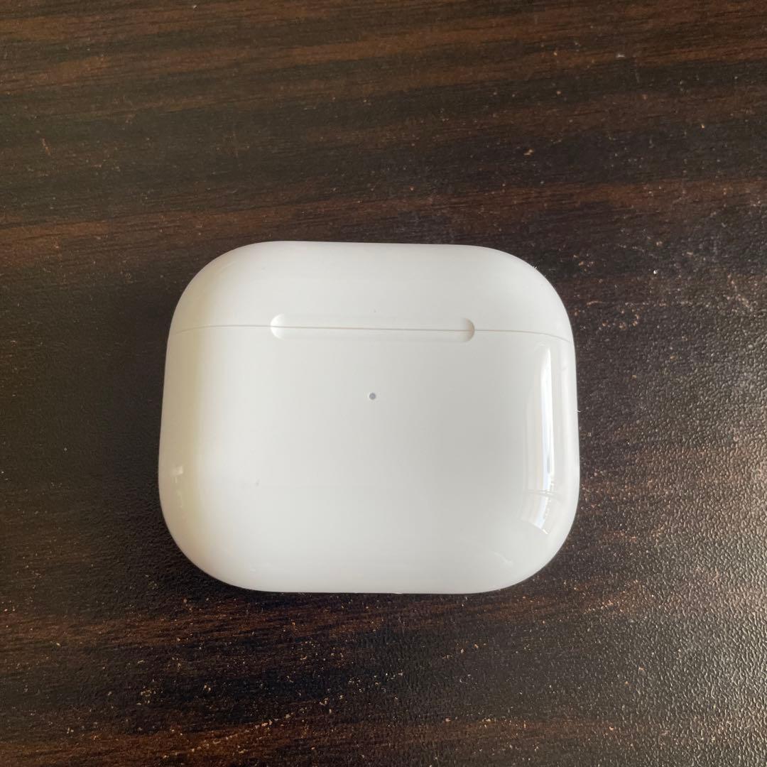 未使用品 AirPods 第四世代　 第4 本体　エアーポッズ