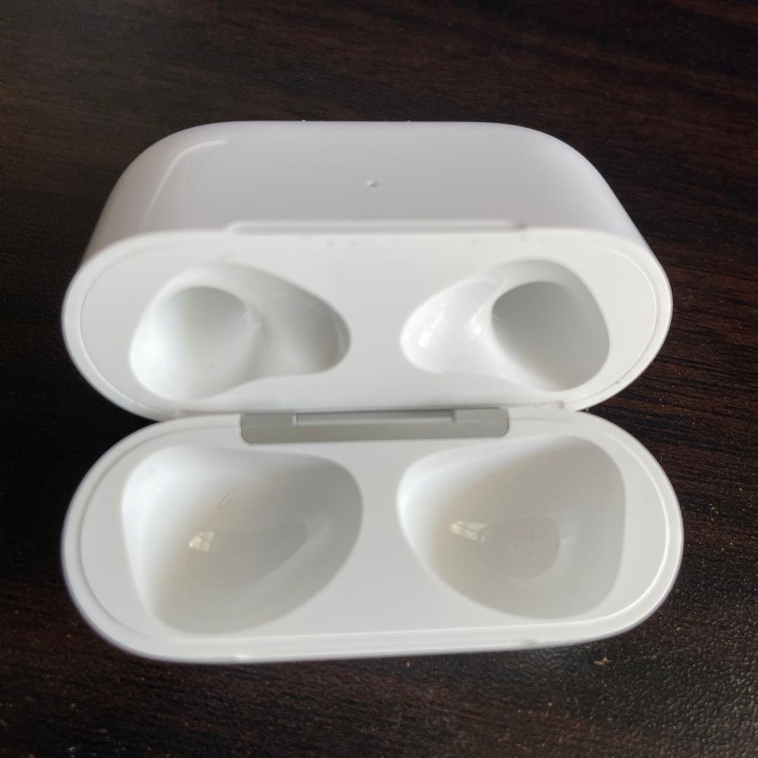 未使用品 AirPods 第四世代　 第4 本体　エアーポッズ