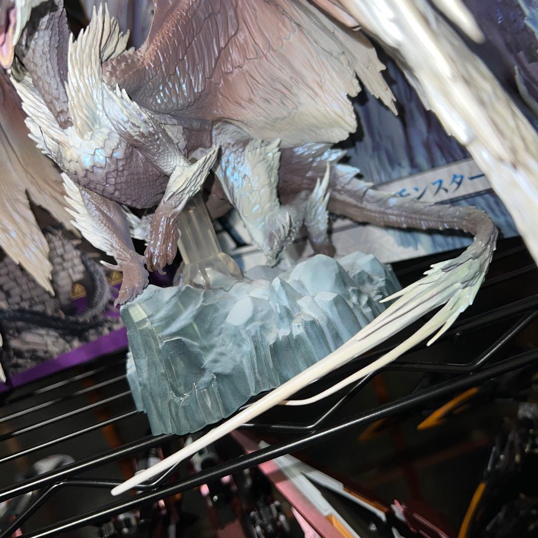 s*s様 一番くじ モンスターハンター 20th B賞 ミラボレアス A賞 イヴ