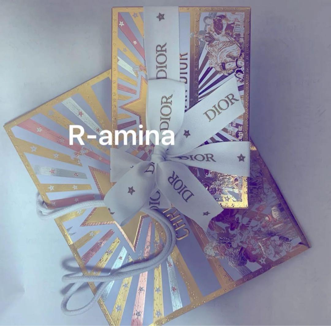ディオール　DIOR ホリデーオファー　2025クリスマスコフレラッピング