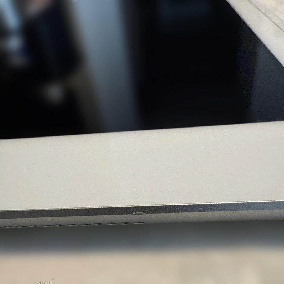 Apple iPad 第6世代　A1893　Wi-Fiモデル　シルバー　32GB