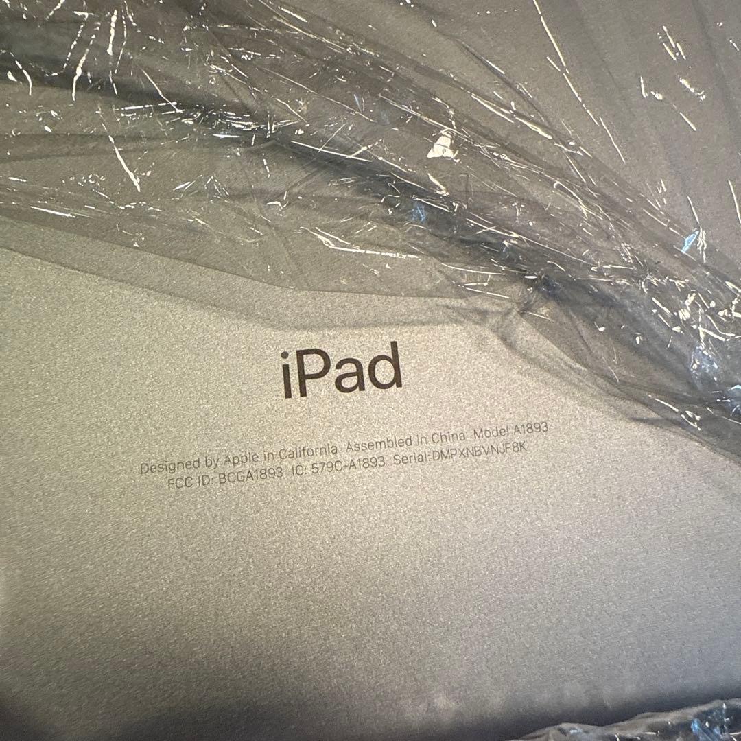 Apple iPad 第6世代　A1893　Wi-Fiモデル　シルバー　32GB