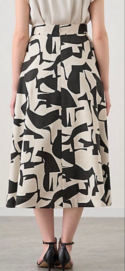 【ANAYI 】新品　リネンライクキカプリントフレアスカート