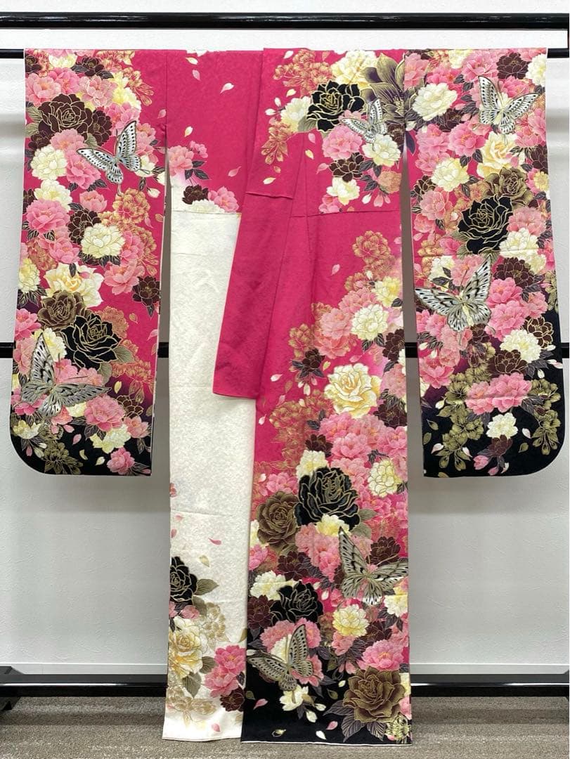 振袖 豪華 銀通し 刺繍 金彩 紋意匠 薔薇 身丈159cm パールトーン加工済