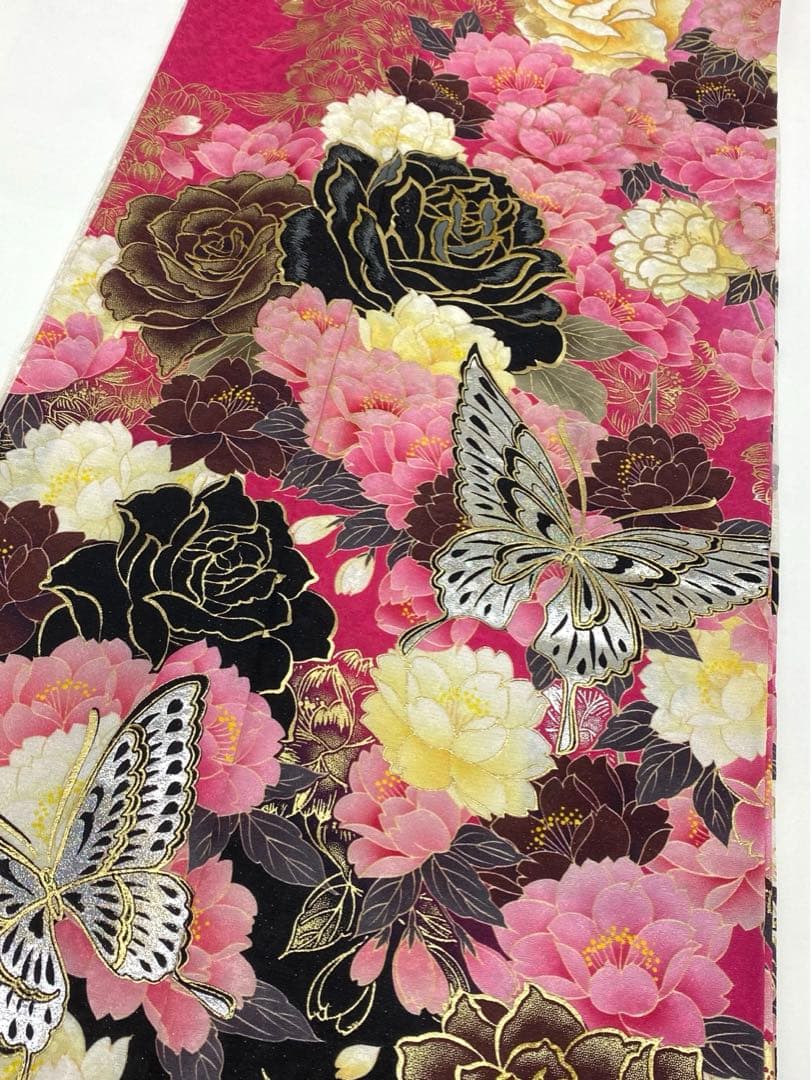振袖 豪華 銀通し 刺繍 金彩 紋意匠 薔薇 身丈159cm パールトーン加工済