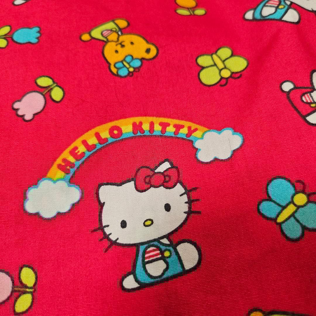 1999年☆HELLO KITTY　ハローキティ　はぎれ　新品110×74