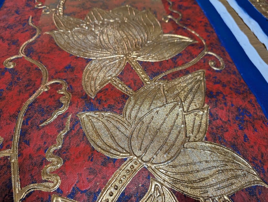 タイ　絵画　大サイズ　金色の蓮のアート　布地　芸術　チェンマイ　アジア　蓮の花