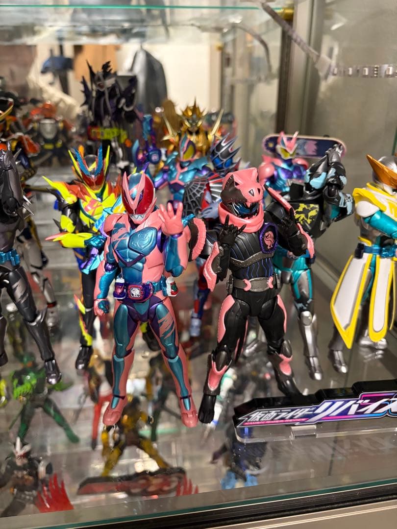仮面ライダーリバイス　フィギュアーツ　まとめ売り
