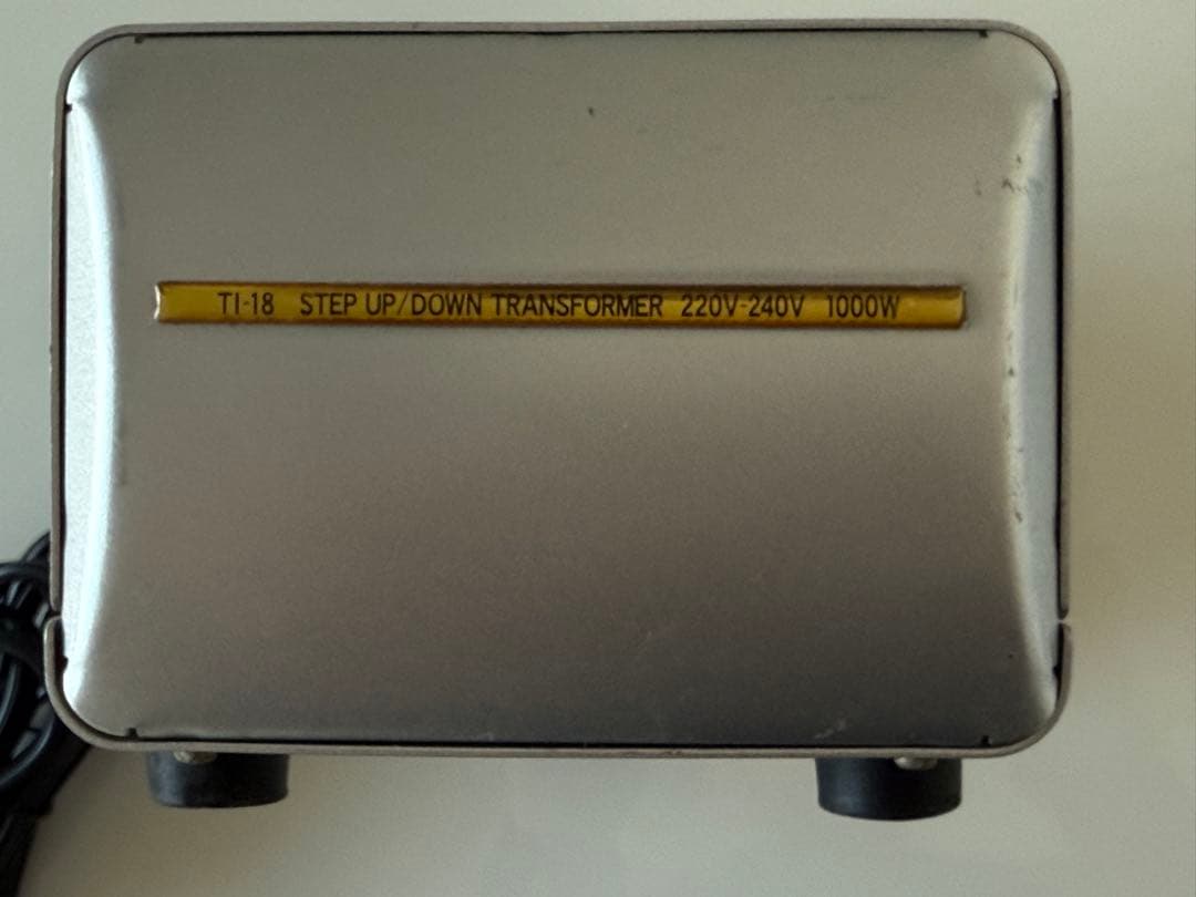 TI-18 変圧器 1000VA