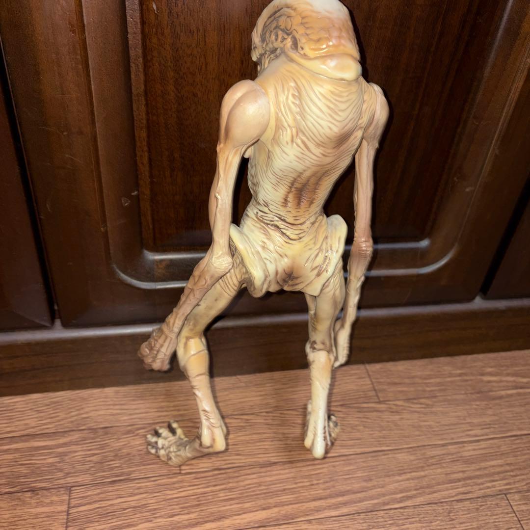 エイリアンフィギュア 約30cm