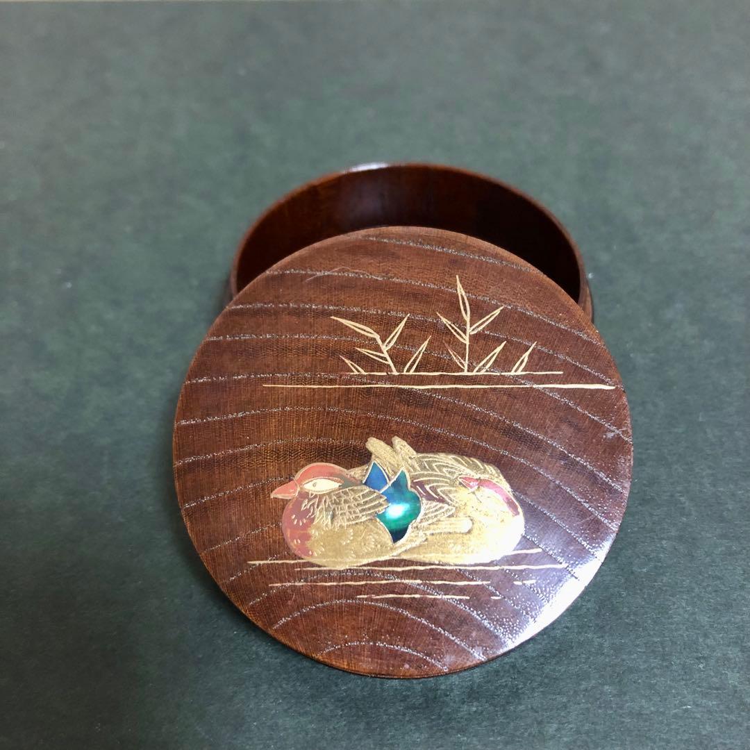 新井司峰 鴛鴦蒔絵欅丸香合 共箱 茶道具