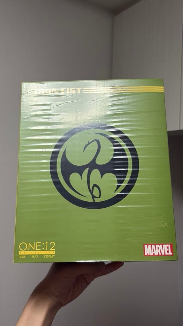 mezco メズコ　アイアンフィスト ONE:12 アクションフィギュア