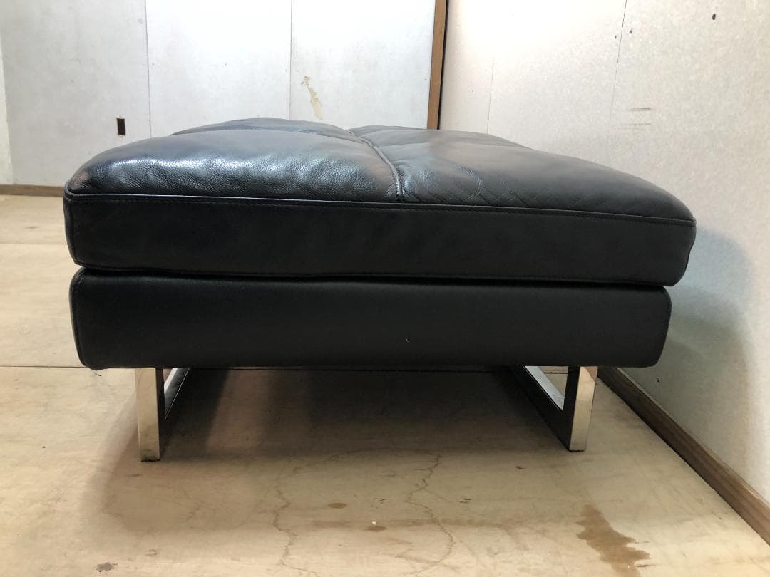 KELVIN GIORMANI 黒総革張り オットマン ブラック　75041-7