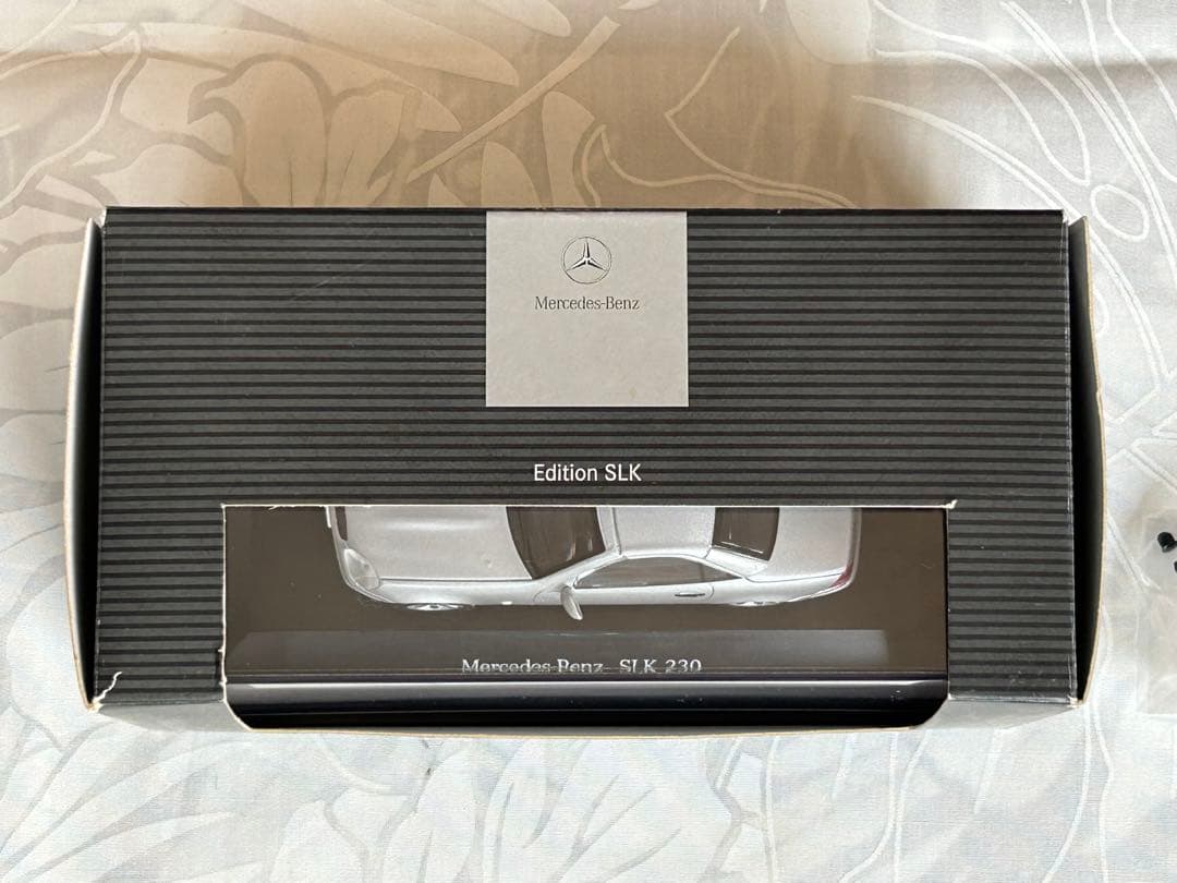 レア メルセデスベンツ SLK 230初期 1/43 ミニカー モデルカー
