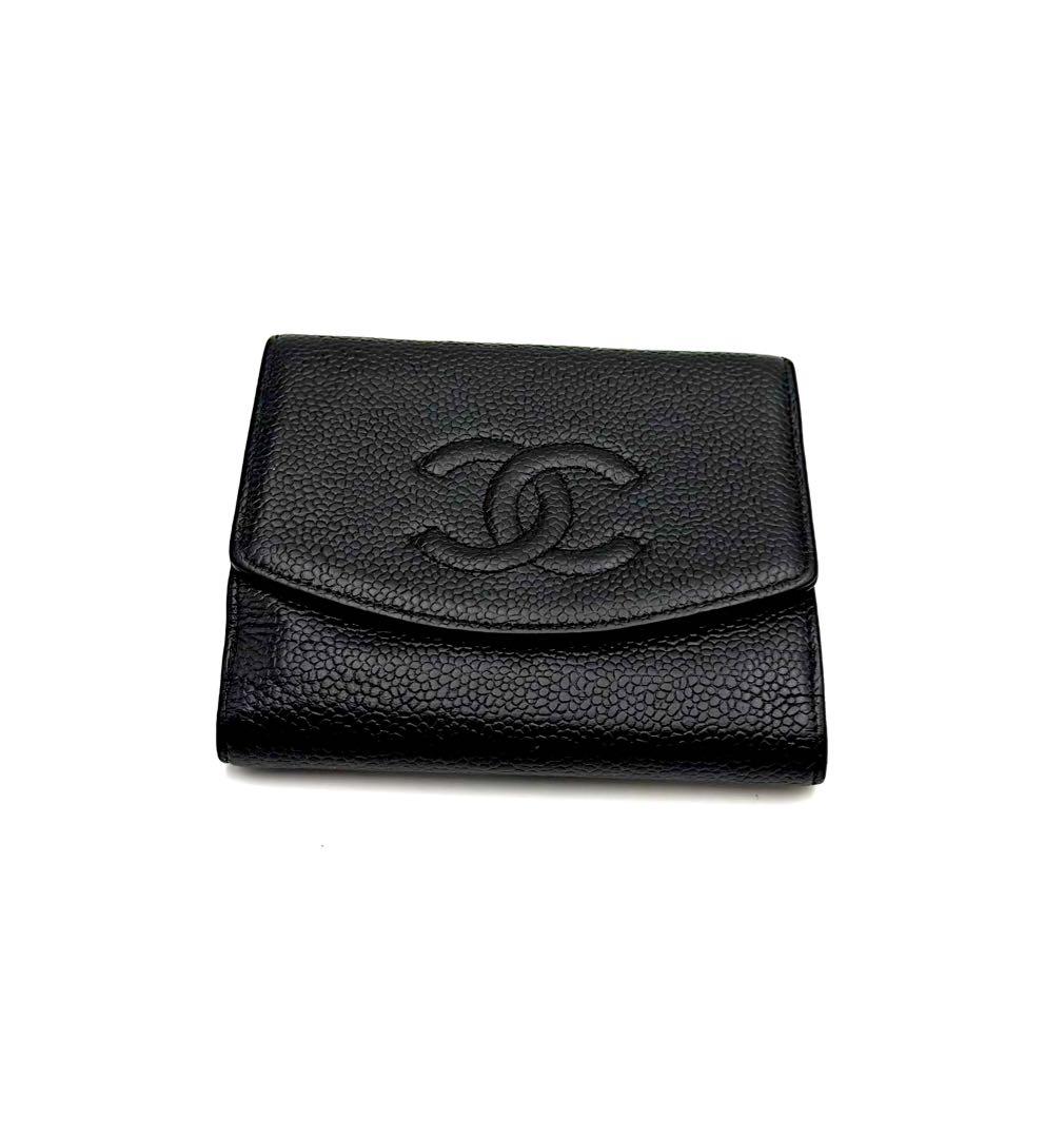 シャネルキャビアスキン ココマーク黒折り財布