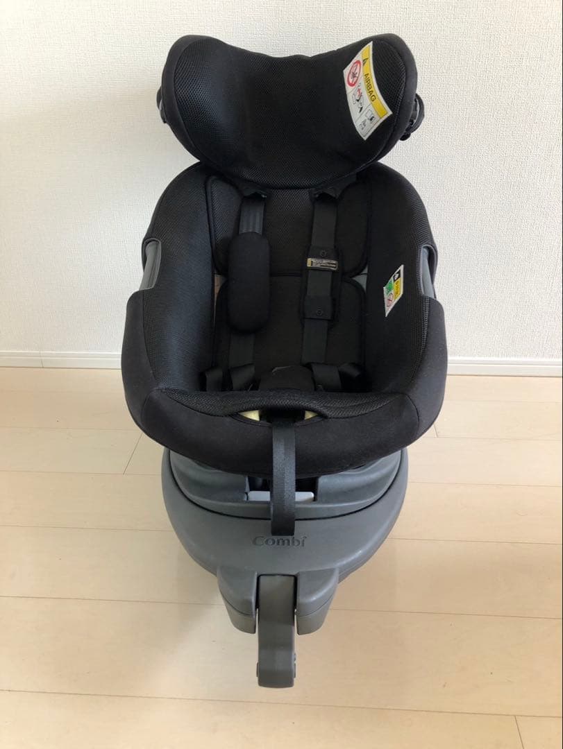 コンビ　チャイルドシート　THE Sシリーズ (欲しい方にプレゼントあり)