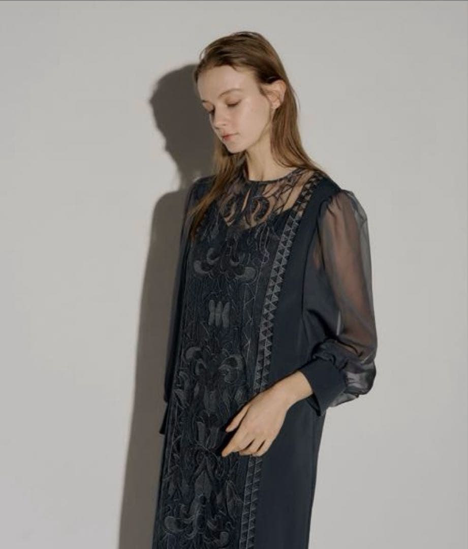 L'ERURE Jacquard lace pencil dress ネイビー