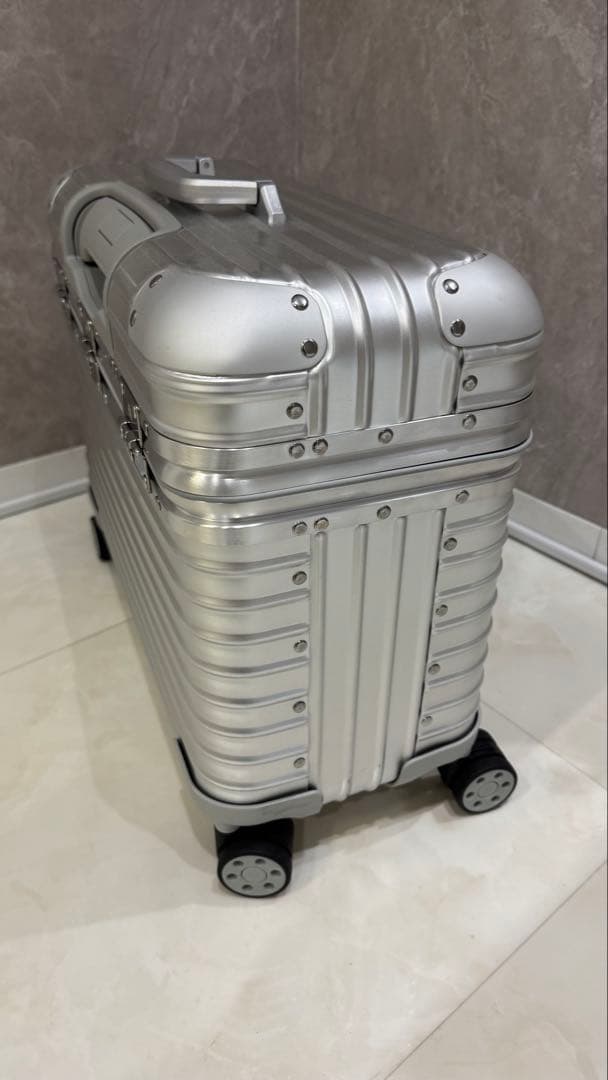 2025 RIMOWA リモワ ORIGINAL PILOT パイロット
