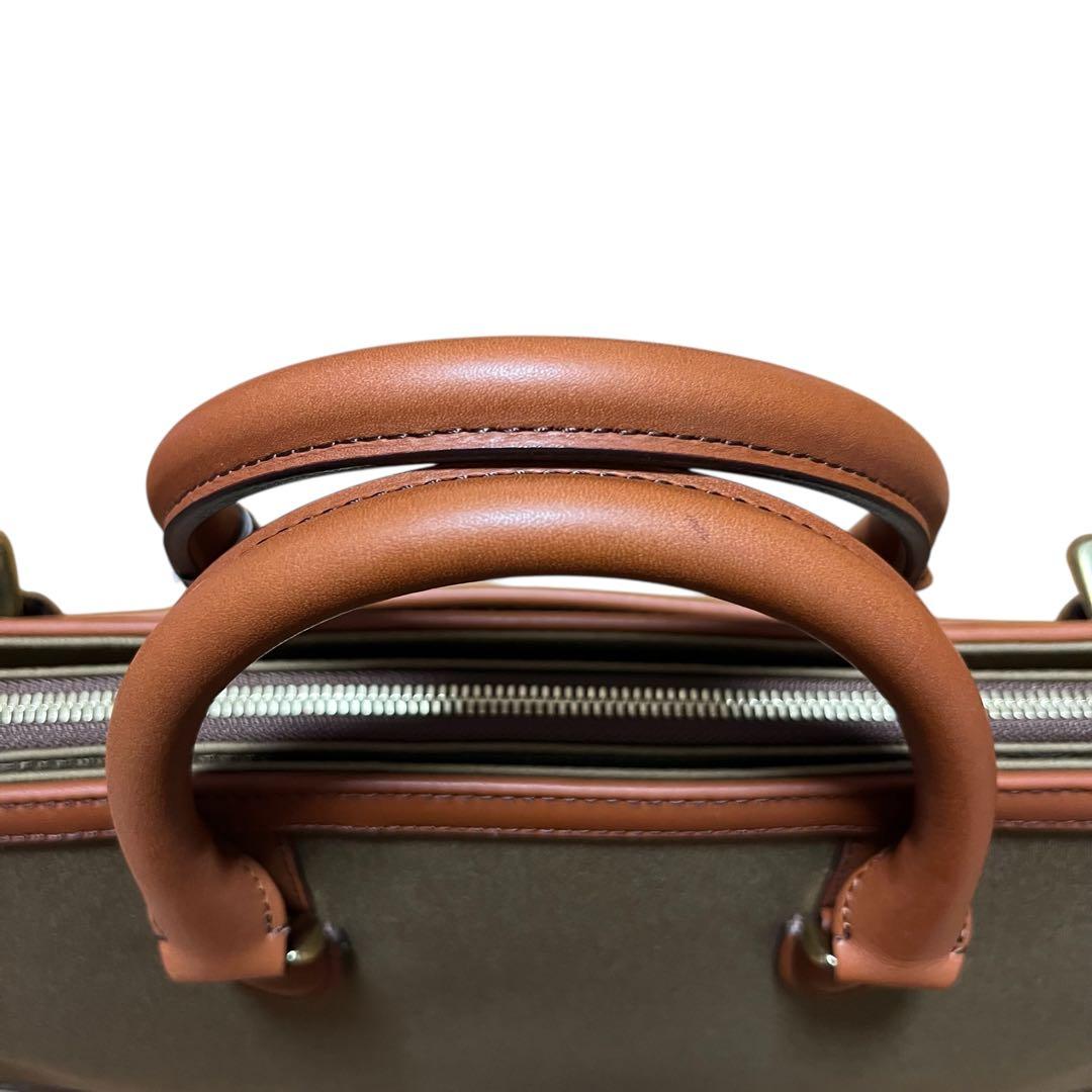 未使用シルバーレイククラブ 定価3.7万円A4 朱子134502ブリーフケース