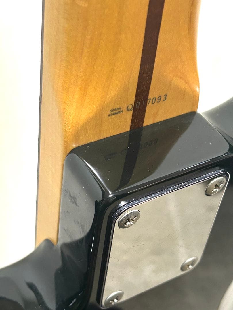 Fender Japan エレキベースギターPB-43. BLK