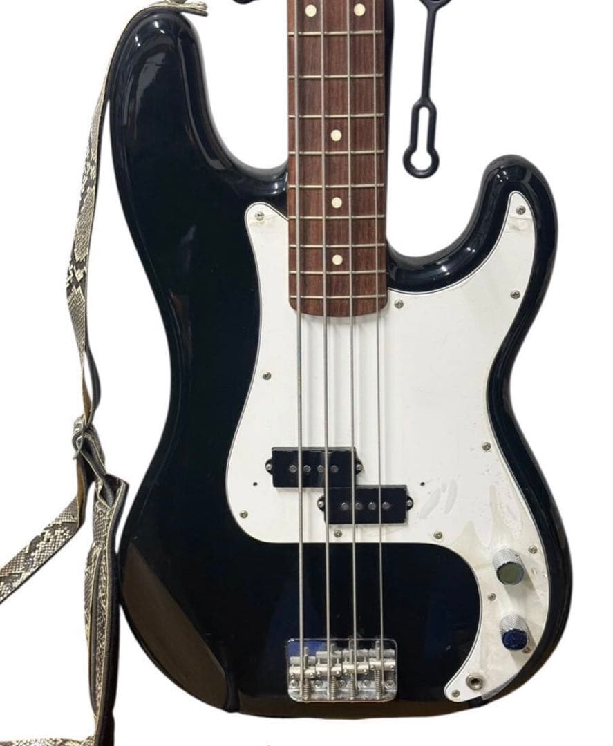 Fender Japan エレキベースギターPB-43. BLK