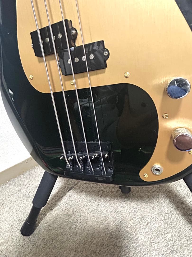 Fender Japan エレキベースギターPB-43. BLK