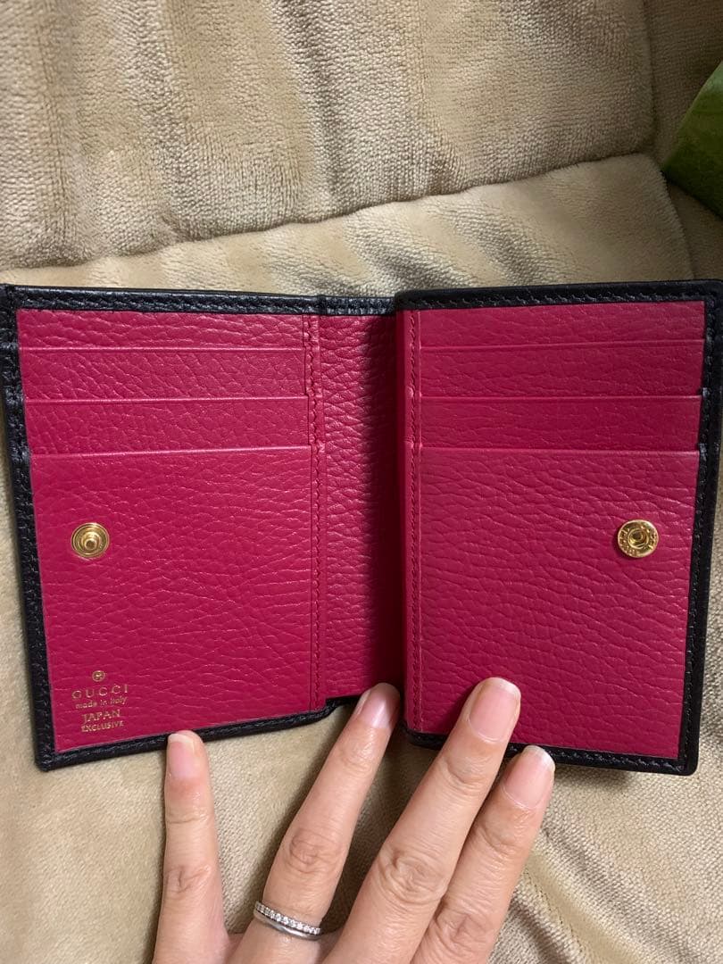 GUCCI 二つ折り財布 日本限定　美品
