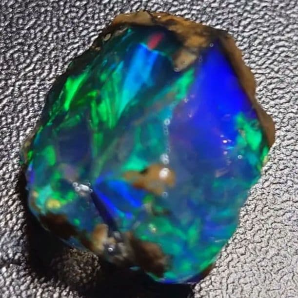 【30CT】　エチオピア　オパール　原石　青　緑　鉱物標本　ウェロ産