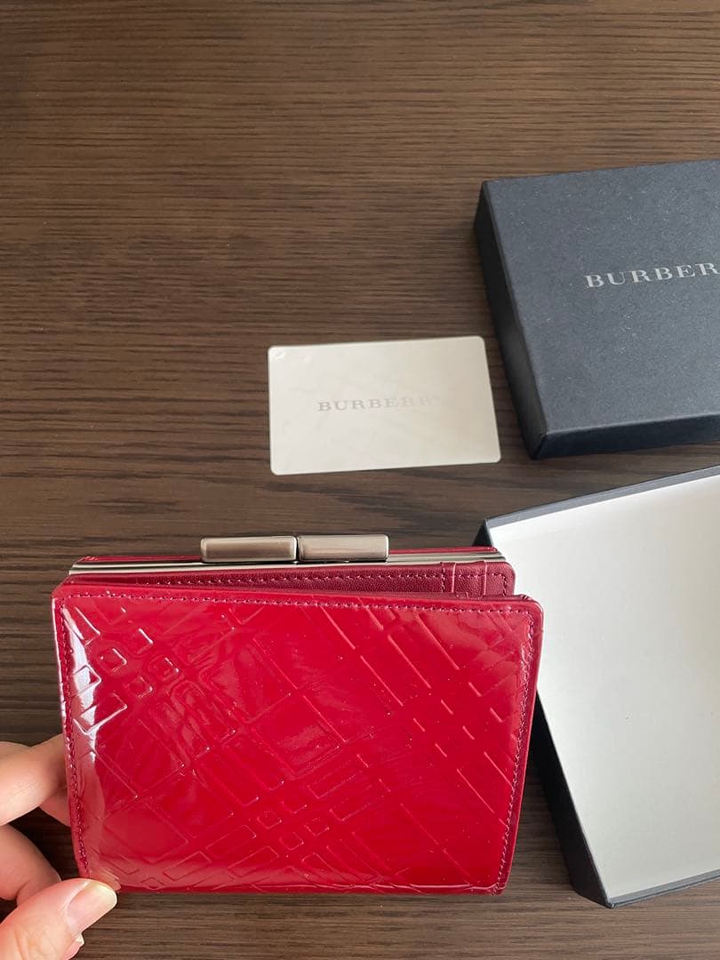 【美品】BURBERRY レザー 二つ折り財布 レッド