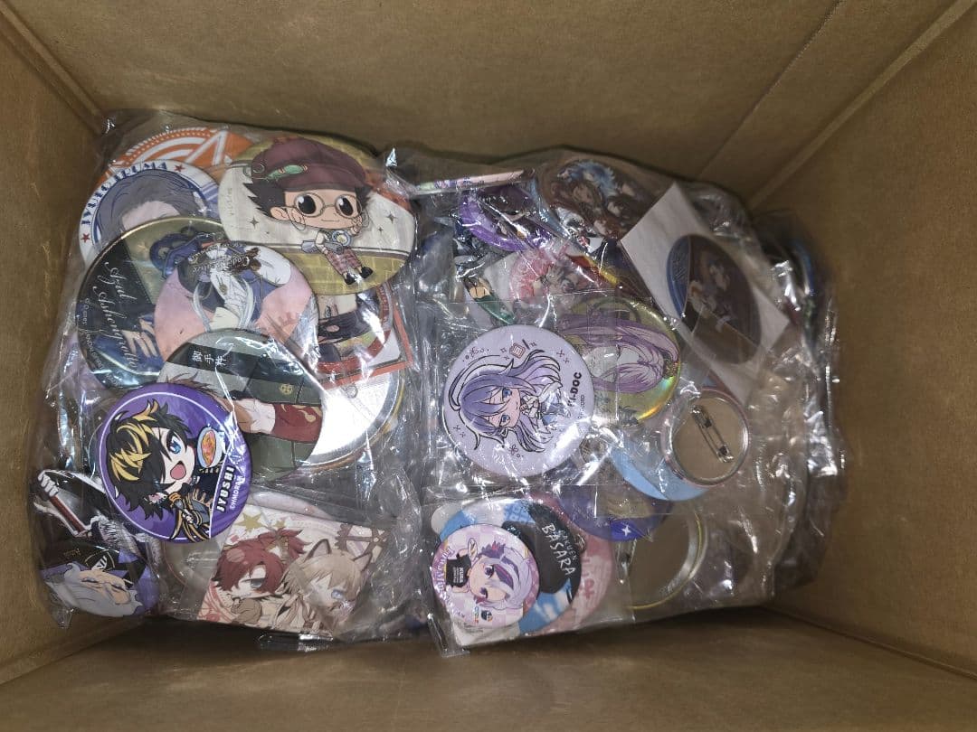 アニメ・ゲーム　バッジ　まとめ400点