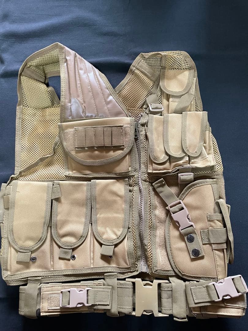サバゲ　装備品セット　V1ベスト　カーキー　ホルスター　マグポーチ　ベルト