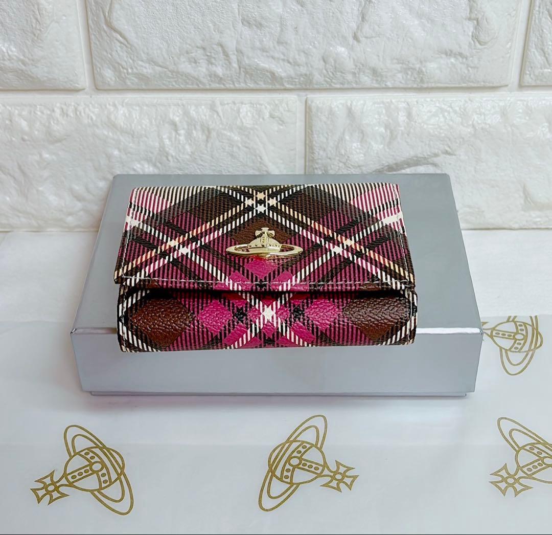 【ショッパー付き◇新品】可愛い ヴィヴィアン・ウエストウッド　三つ折り財布