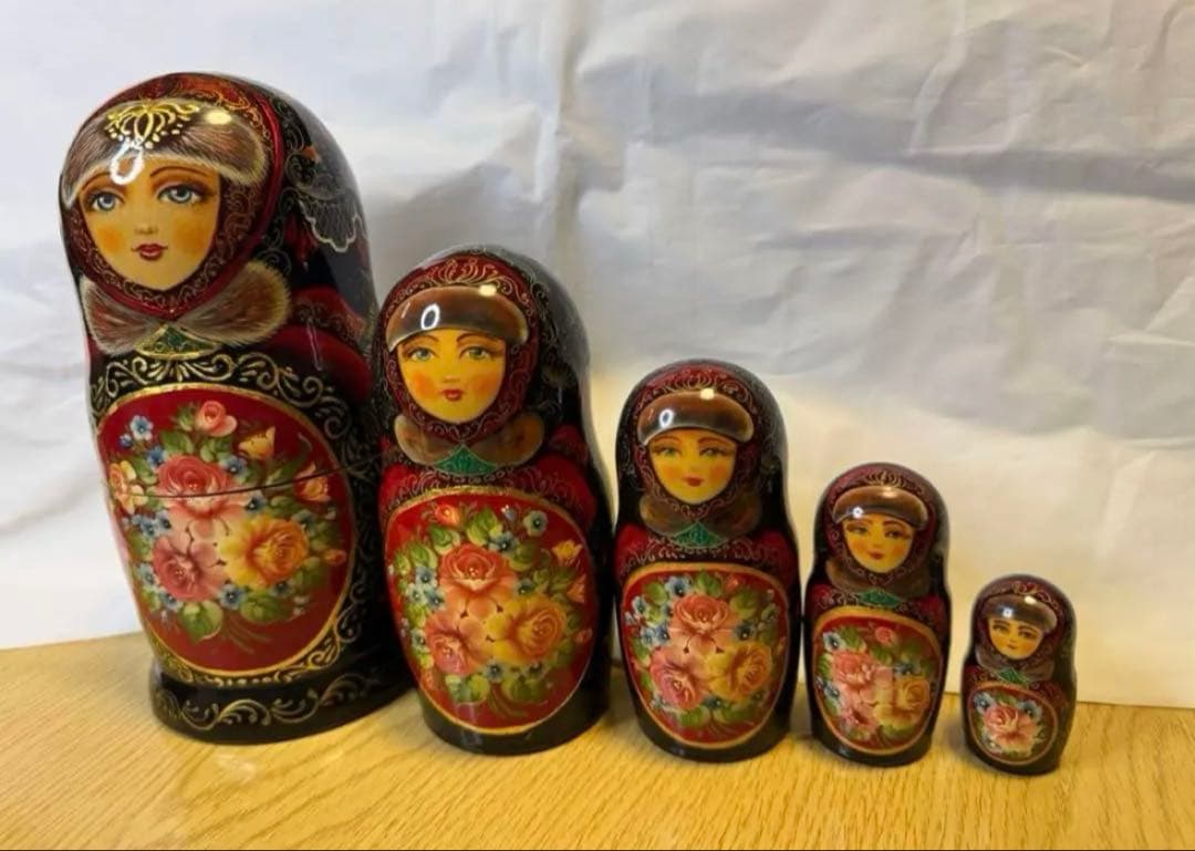 月末セール‼️ロシア　ヴィンテージ アーティスト作品、マトリョーシカ　5組。現状