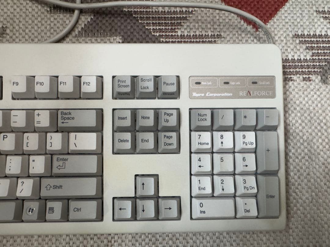 キーボード realforce 104UW