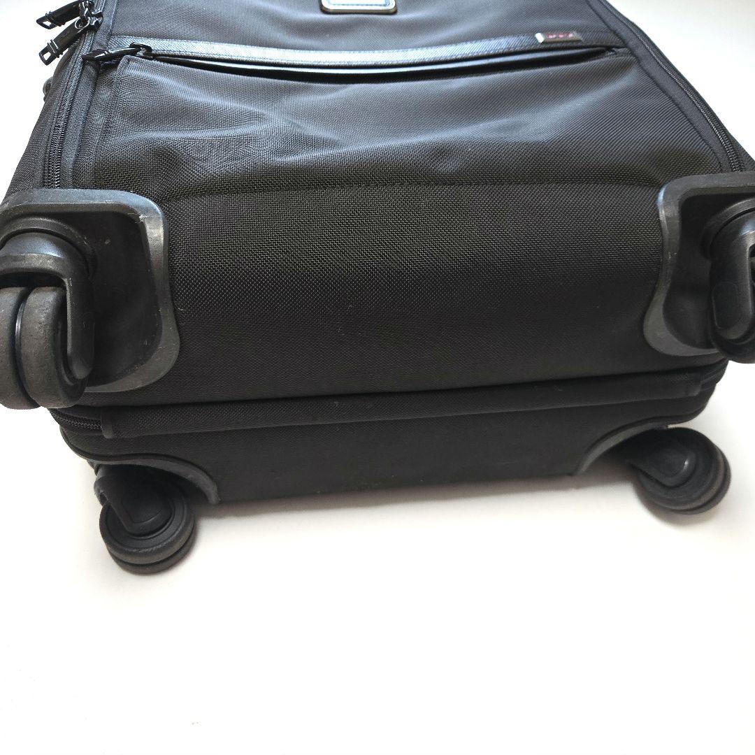 TUMI ALPHA3 コンパクト・4ウィールド・ブリーフ Blackブラック