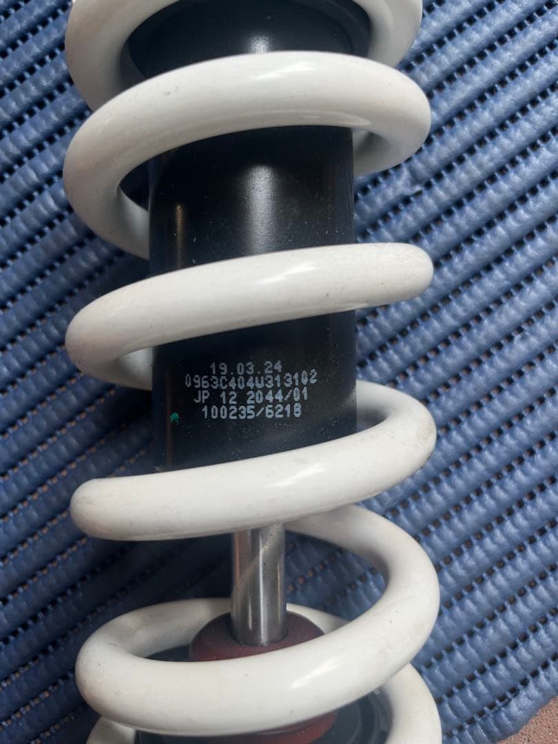 390DUKE MY24 WPサスペンション