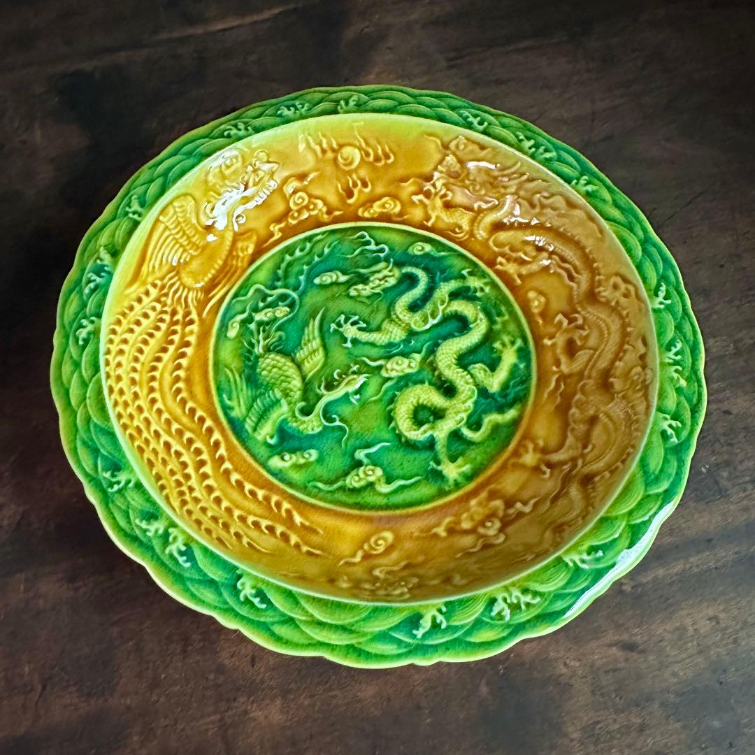 中国古美術　明時代　素三彩　龍図鳳凰図　飾皿　縁起　古玩　骨董　古美術品