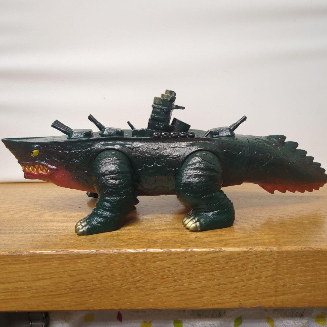 ヤマトン　怪獣フィギュア