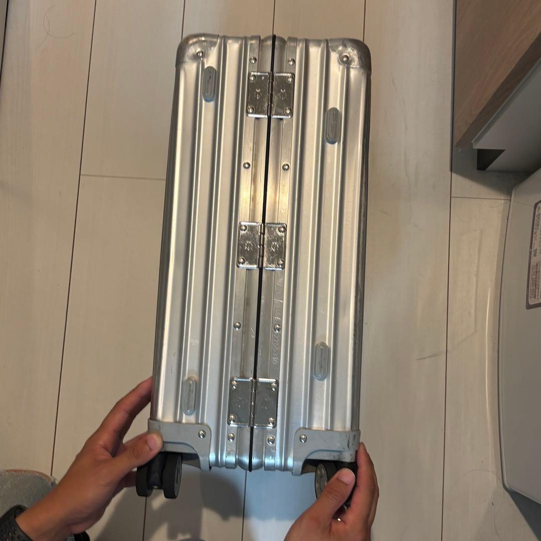 RIMOWA リモワ クラシック キャビン 4輪 機内持ち込み可　タイヤ2つ破損
