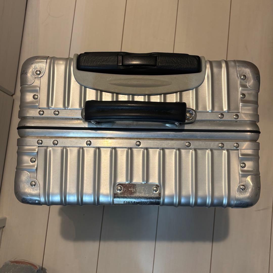 RIMOWA リモワ クラシック キャビン 4輪 機内持ち込み可　タイヤ2つ破損
