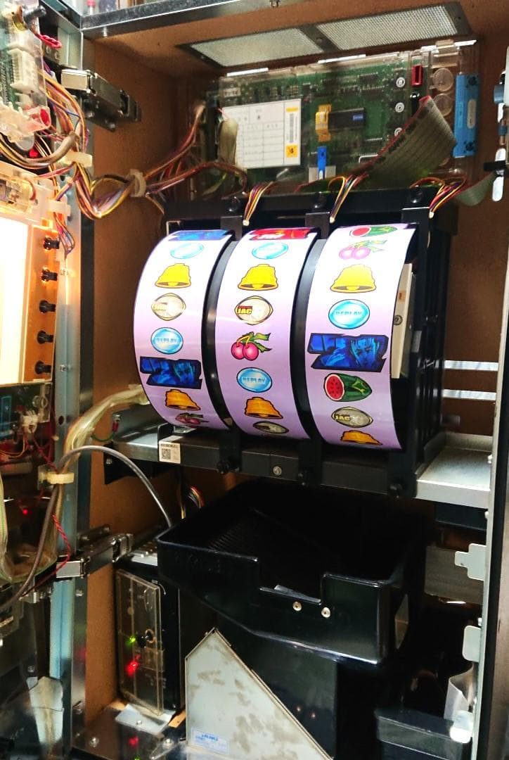 [送料込] パチスロ実機 　北斗の拳 SE