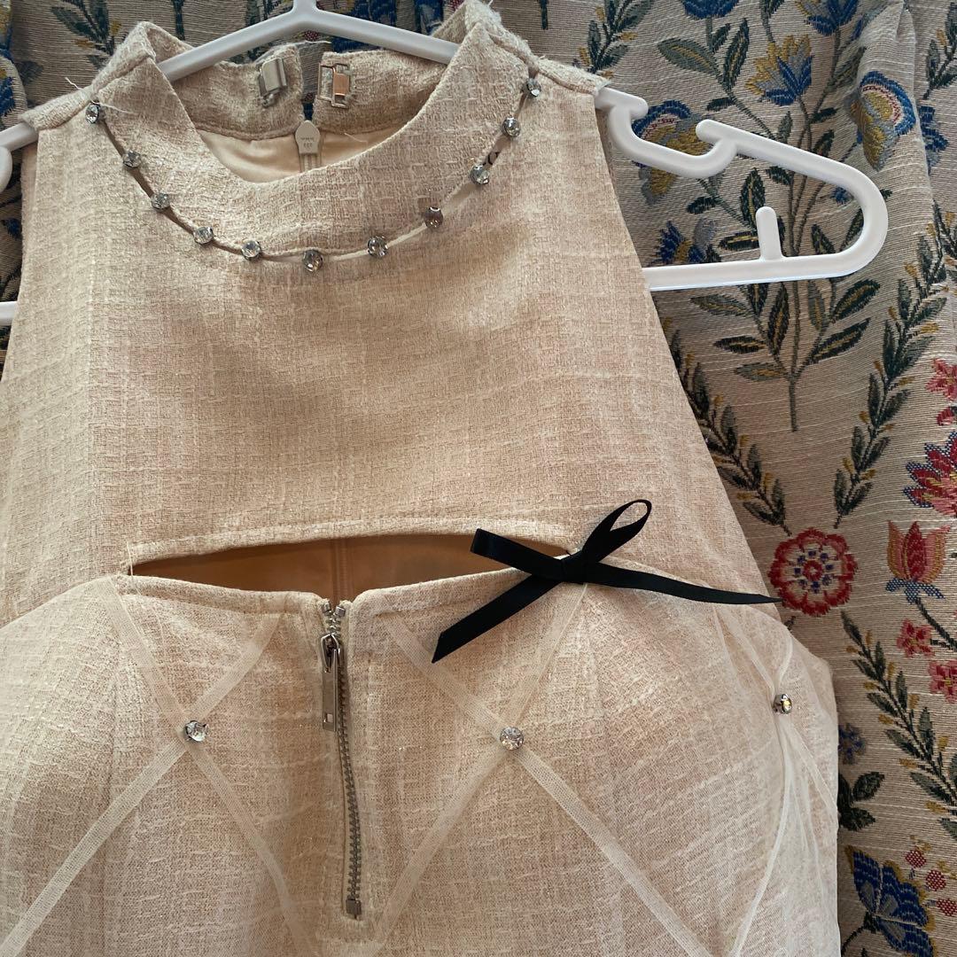 ローブドフルール　アイボリー ハイネックドレス ビジュー付き