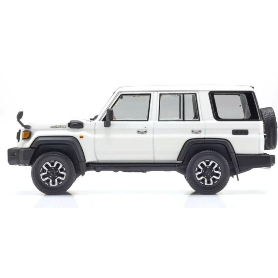 京商 1/ 43 トヨタ ランドクルーザー 70 (スーパーホワイト II)