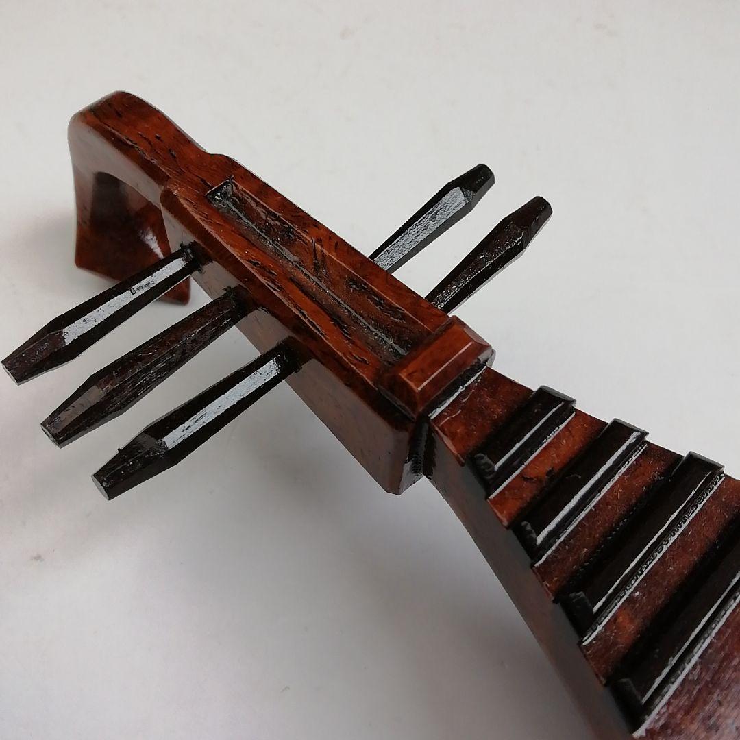 Ｔ９０１　香合　『秋草蒔絵　花梨造り』『琵琶香合』『道場宗廣 造』　共箱　茶道具