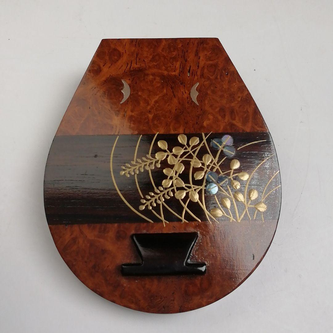 Ｔ９０１　香合　『秋草蒔絵　花梨造り』『琵琶香合』『道場宗廣 造』　共箱　茶道具