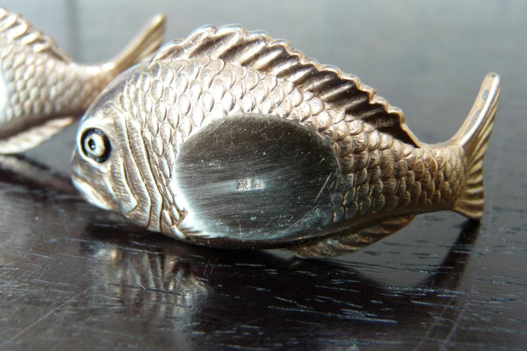 森毅(善興) 造 銀製 鯛 箸置 26.1g 銀細工 江戸打物