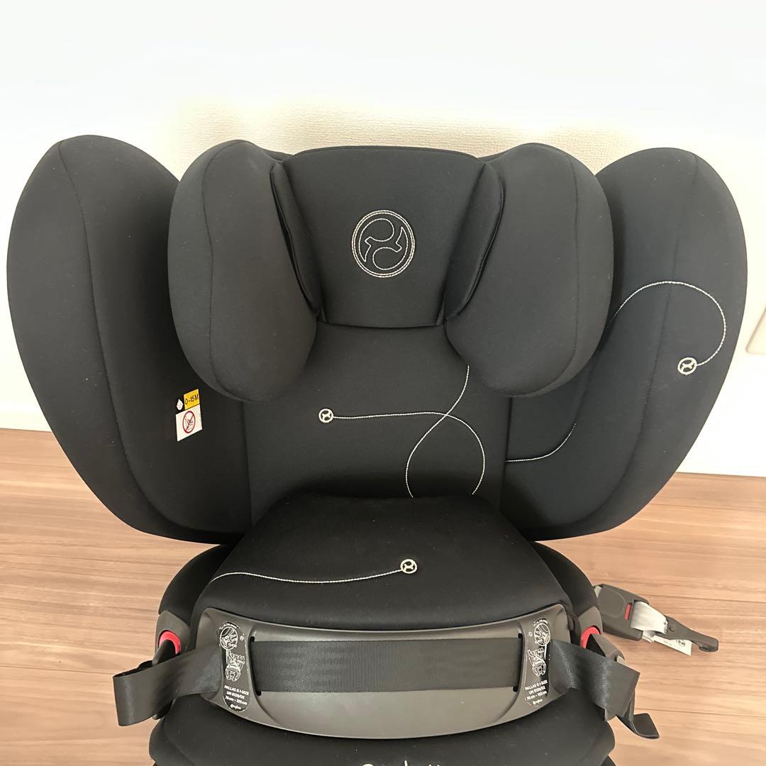 cybex 車用チャイルドシート 保護マット付き⭐︎